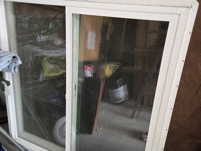Unused Jeld-Wen 48x48 Single Hung Vinyl Window - White Frame, Half Screen