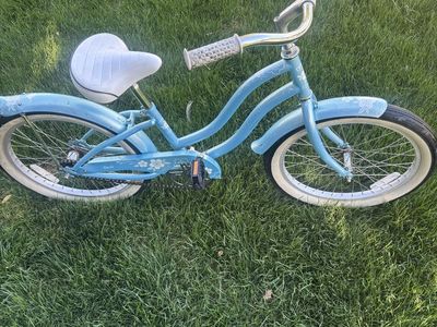 Mini cruiser with coaster brakes and 20” tires and in excellent condition and ready for your bike rider 40.00 cash only