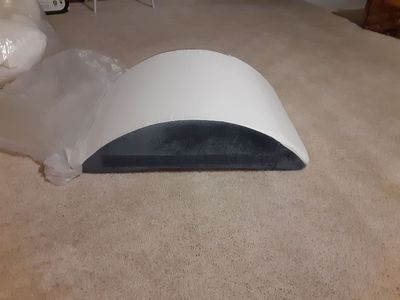 looks like a posture pillow