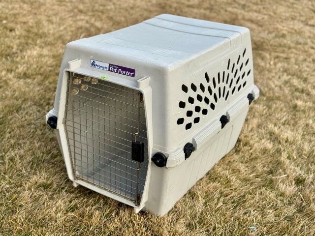Dog kennel carrier 32"L Intermediate