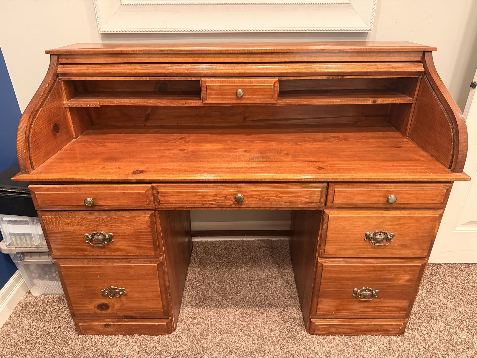 Beautiful Antique Large Roll Top Oak Desk