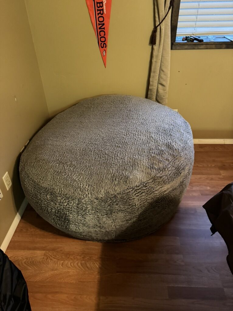 Firm! Lounge & Co. Beanbag Chair