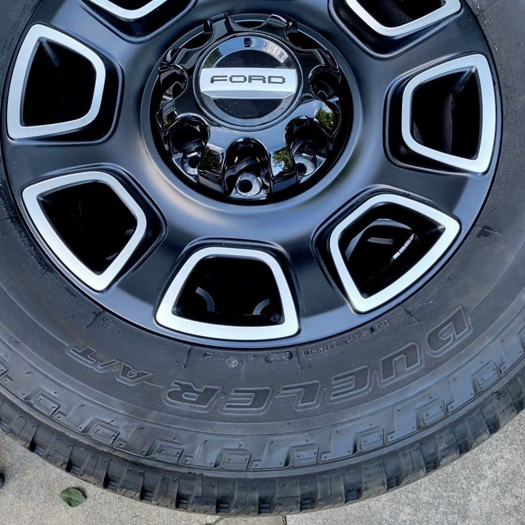 20 Inch Ford PLATINUM Rims With Lt275/65R20 Tires