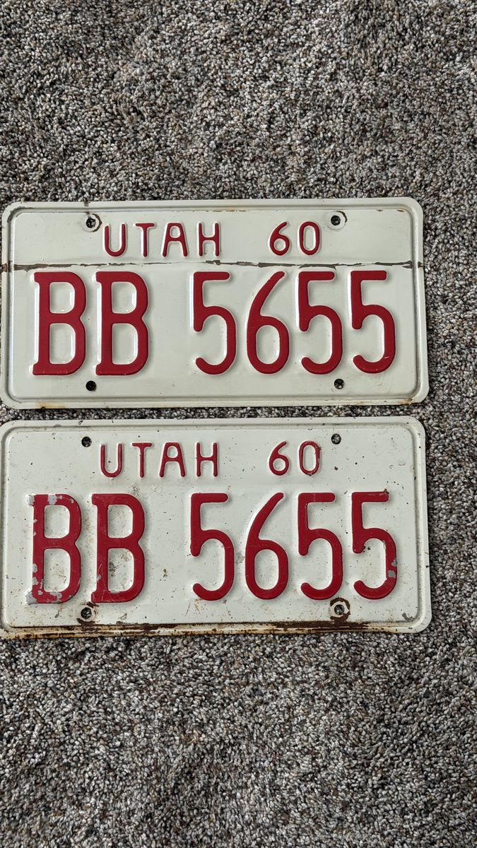 Matching pair 1960 Utah license plates