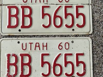 Matching pair 1960 Utah license plates