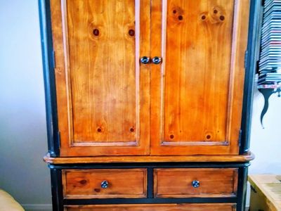 Entertainment Unit & Electronics