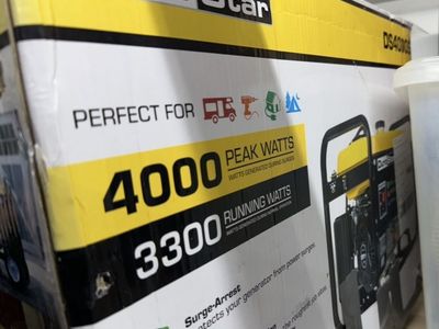 DuroStar DS4000S 4000W Portable Generator – New in Box, Never Used