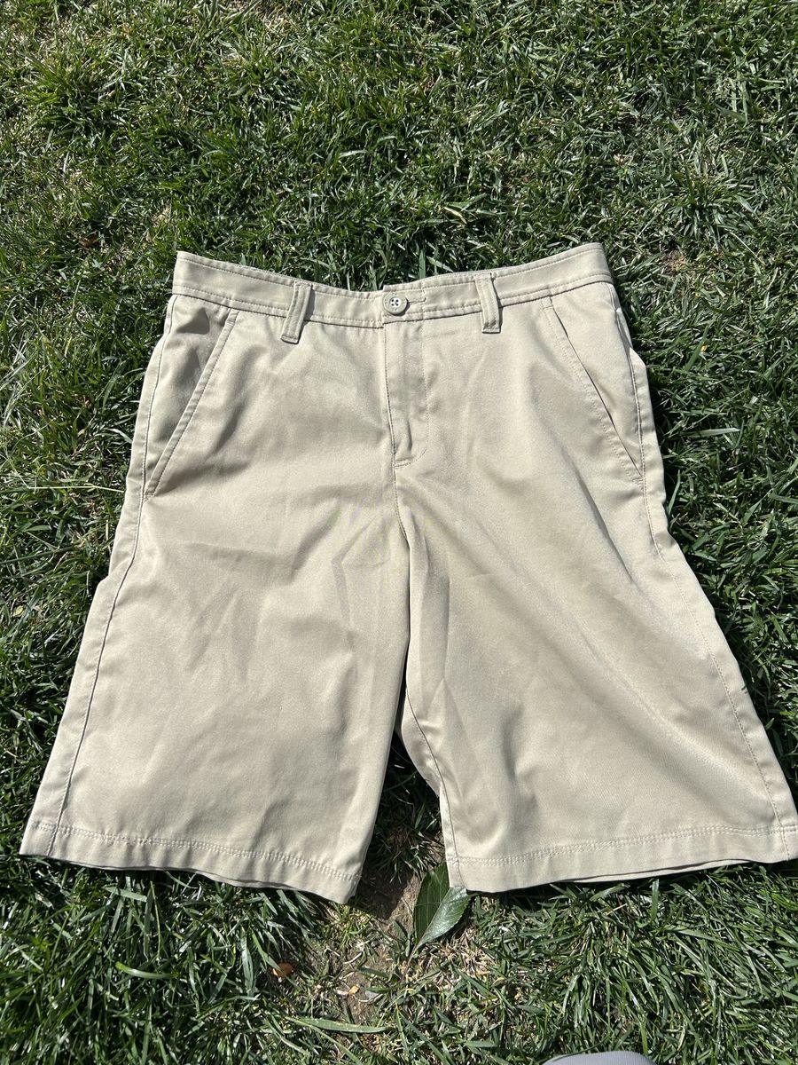 Under Armour Youth Khaki Golf Shorts Size 16 Performance Flat Front
