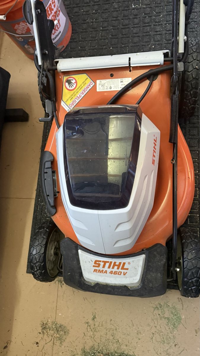 STIHL RMA 460 V 19 in. 36 V Battery Self-Propelled Lawn Mower + Charger & 2 Batteries