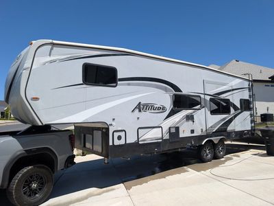 2015 Attitude 28 SAG