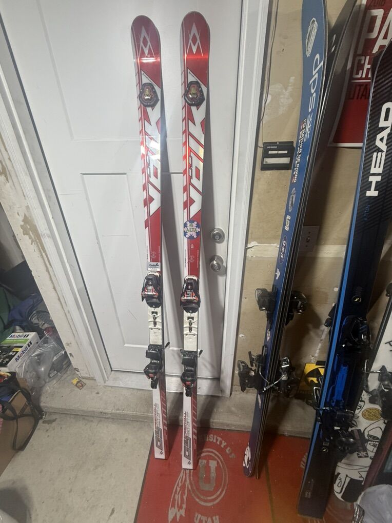 Volkl Racetiger GS 196cm