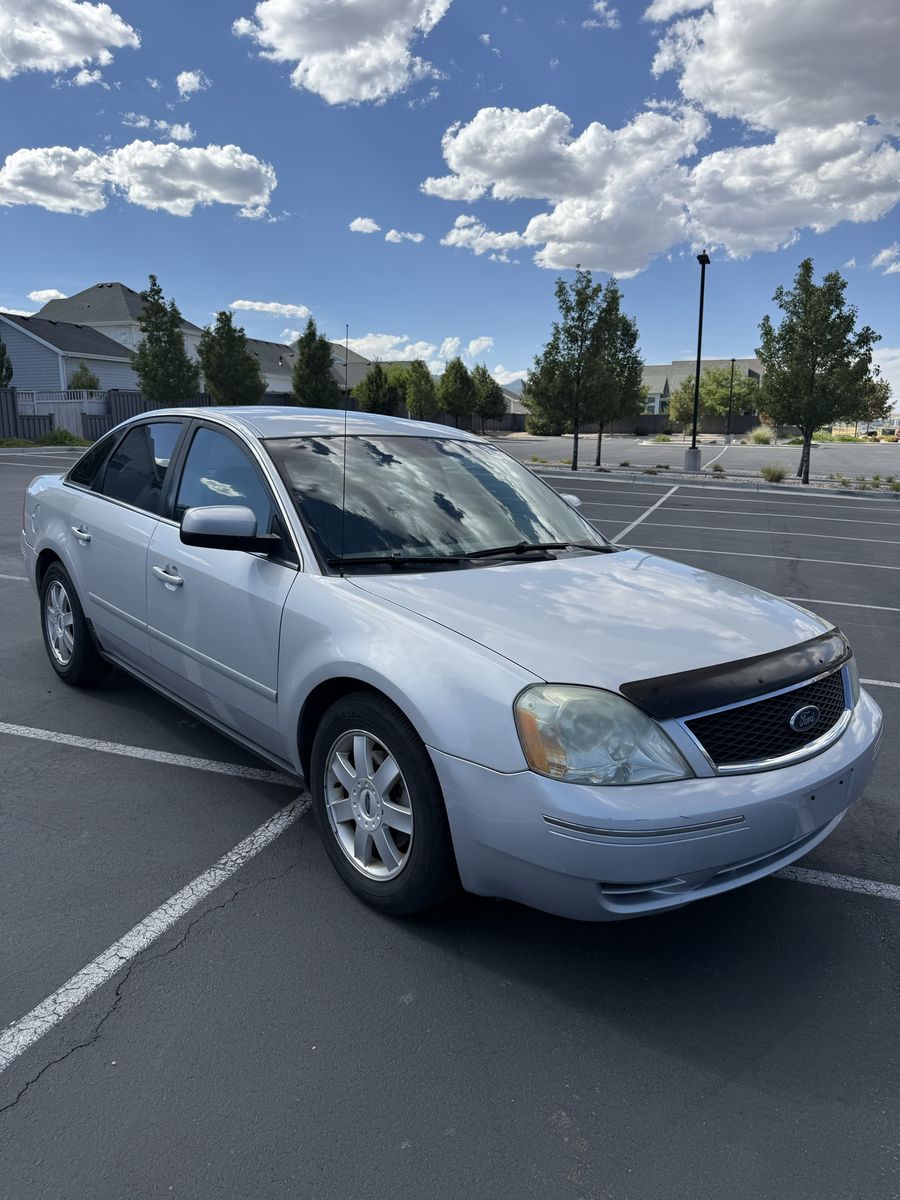 2005 Ford Five Hundred SE
