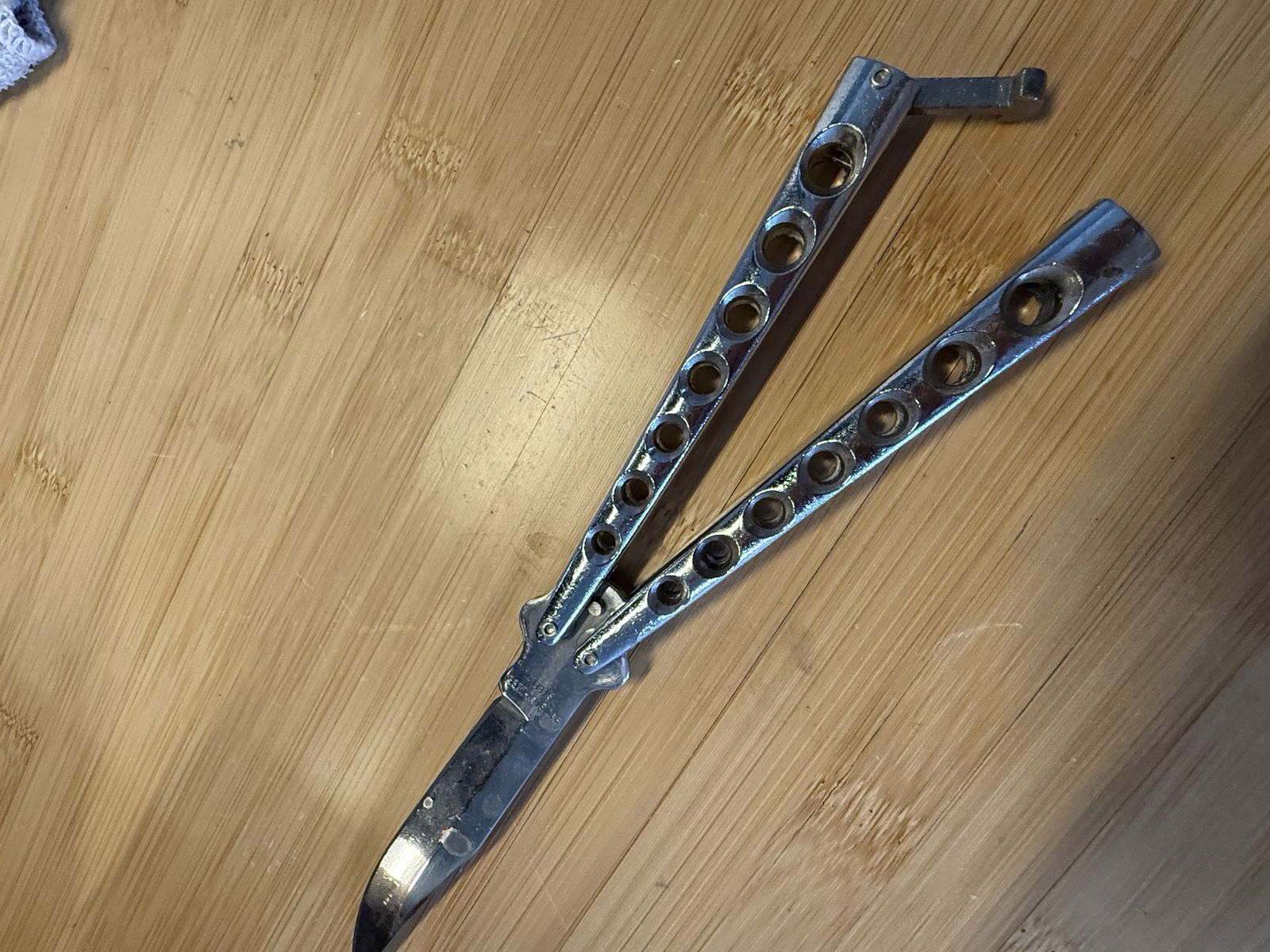 Main image 3