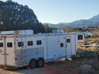 2004 3H Living Qtr Horse Triailer