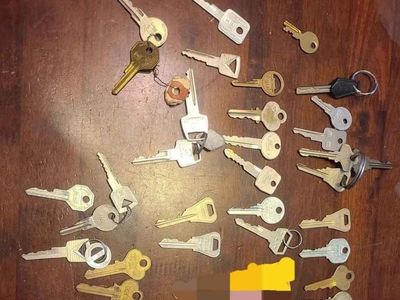 vintage key lot