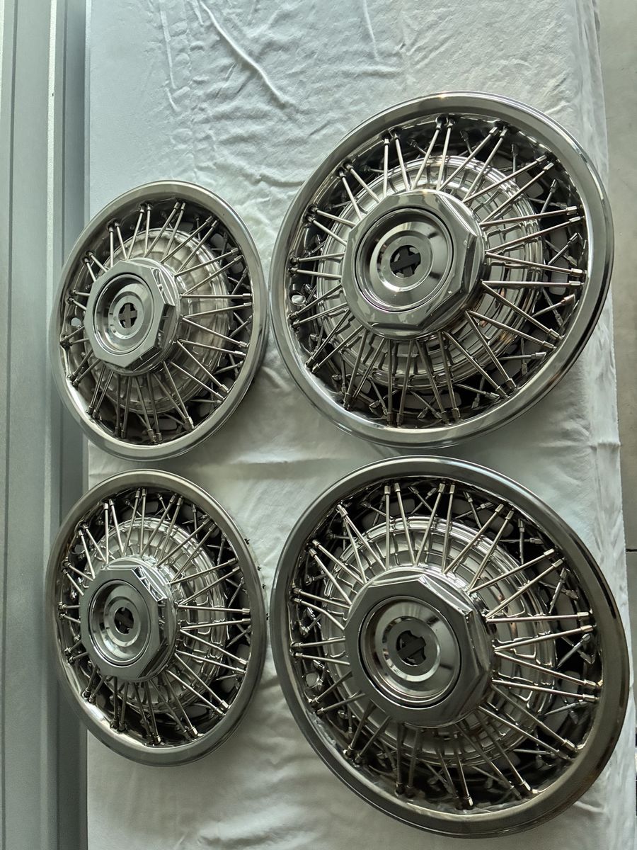 Wire wheel hubcaps brand new 15”