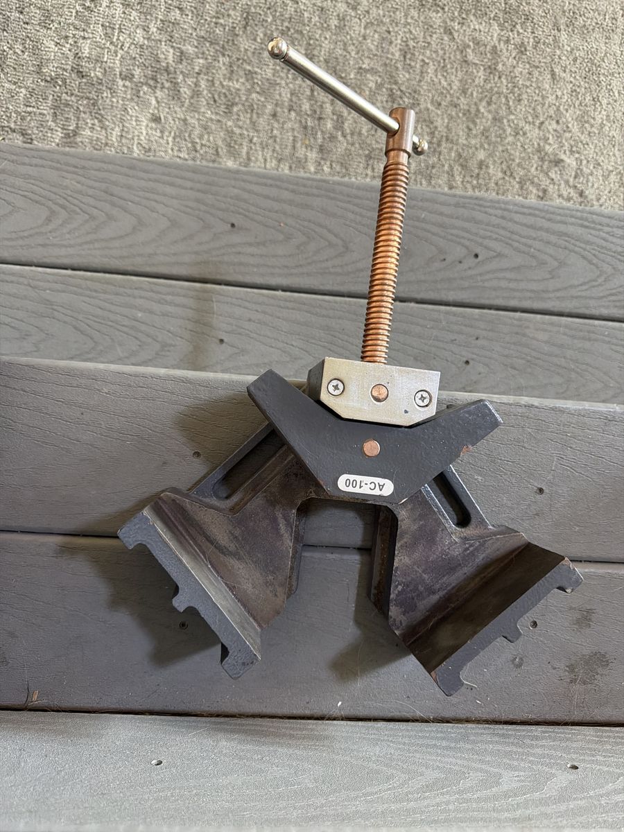 Heavy Duty Right 90-Degree Angle Welding Clamp Vise