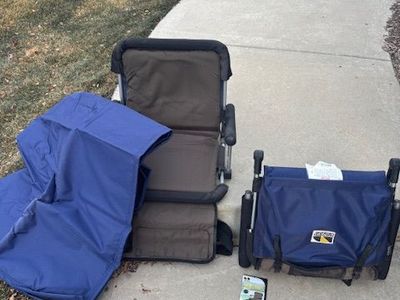 2 Stadium seats with blankets