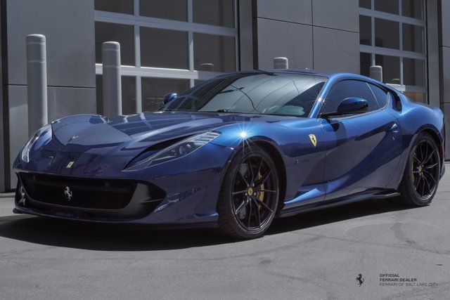 2019 Ferrari 812 Superfast Base