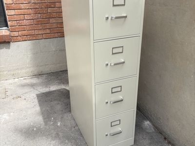 FREE!! Filing cabinet