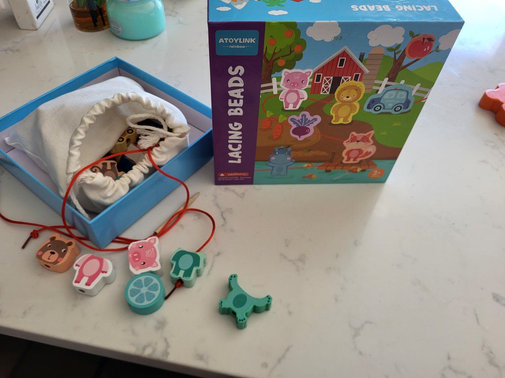 kids lacing beads