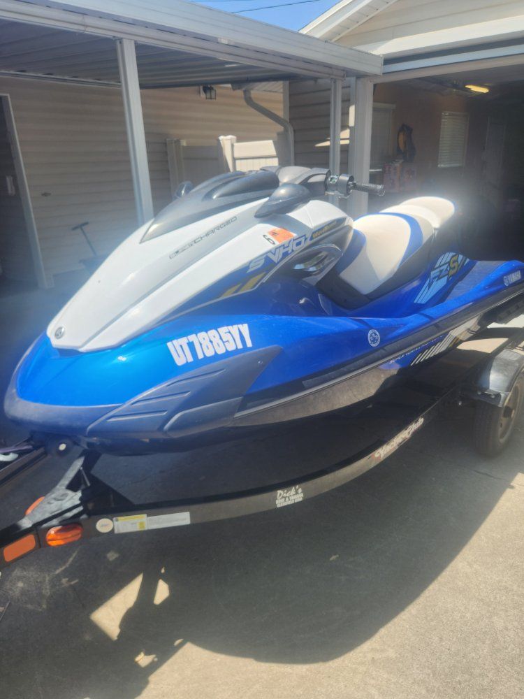 2016 yamaha fzs svho and trailer 