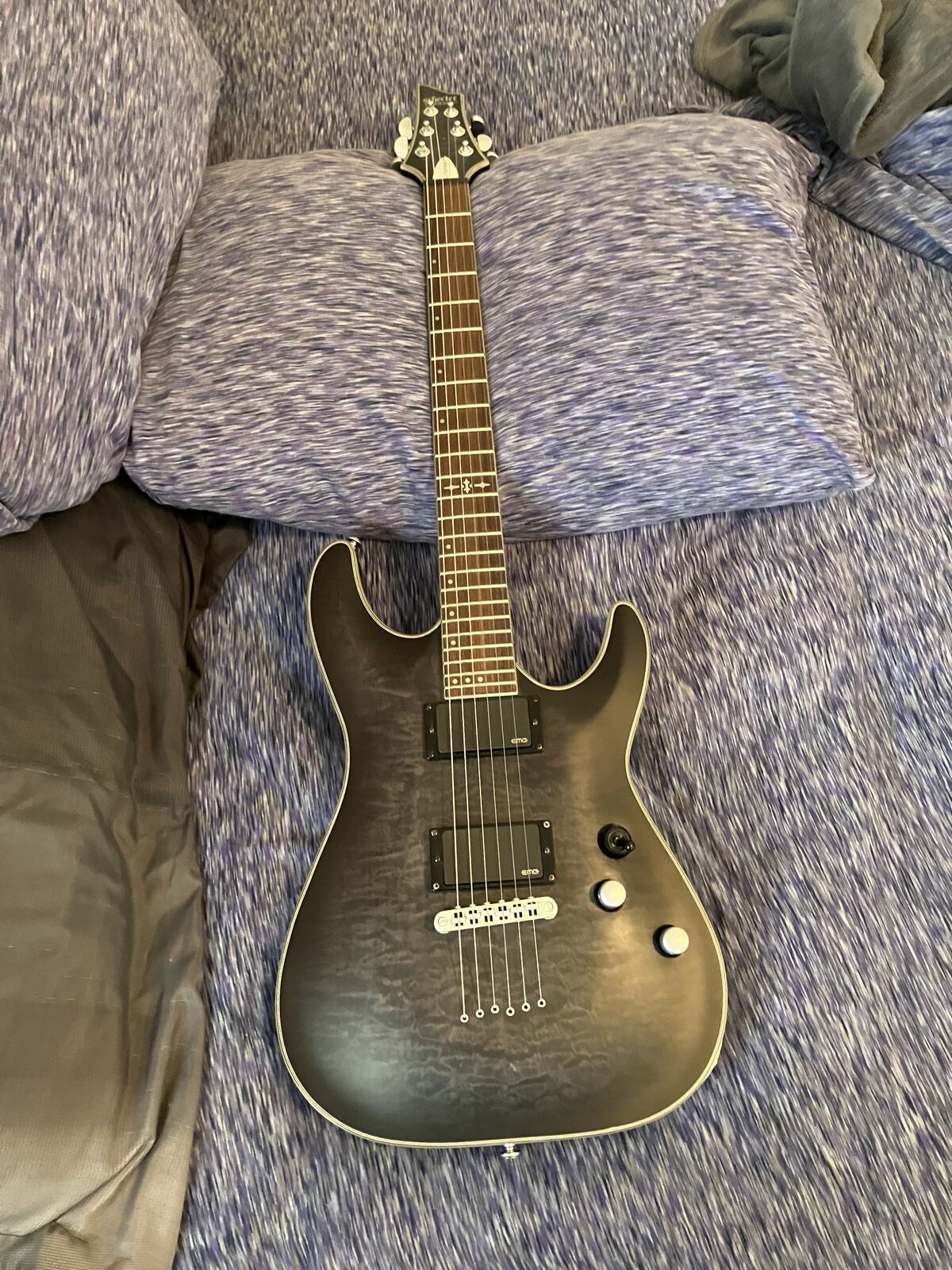 Schecter diamond series
