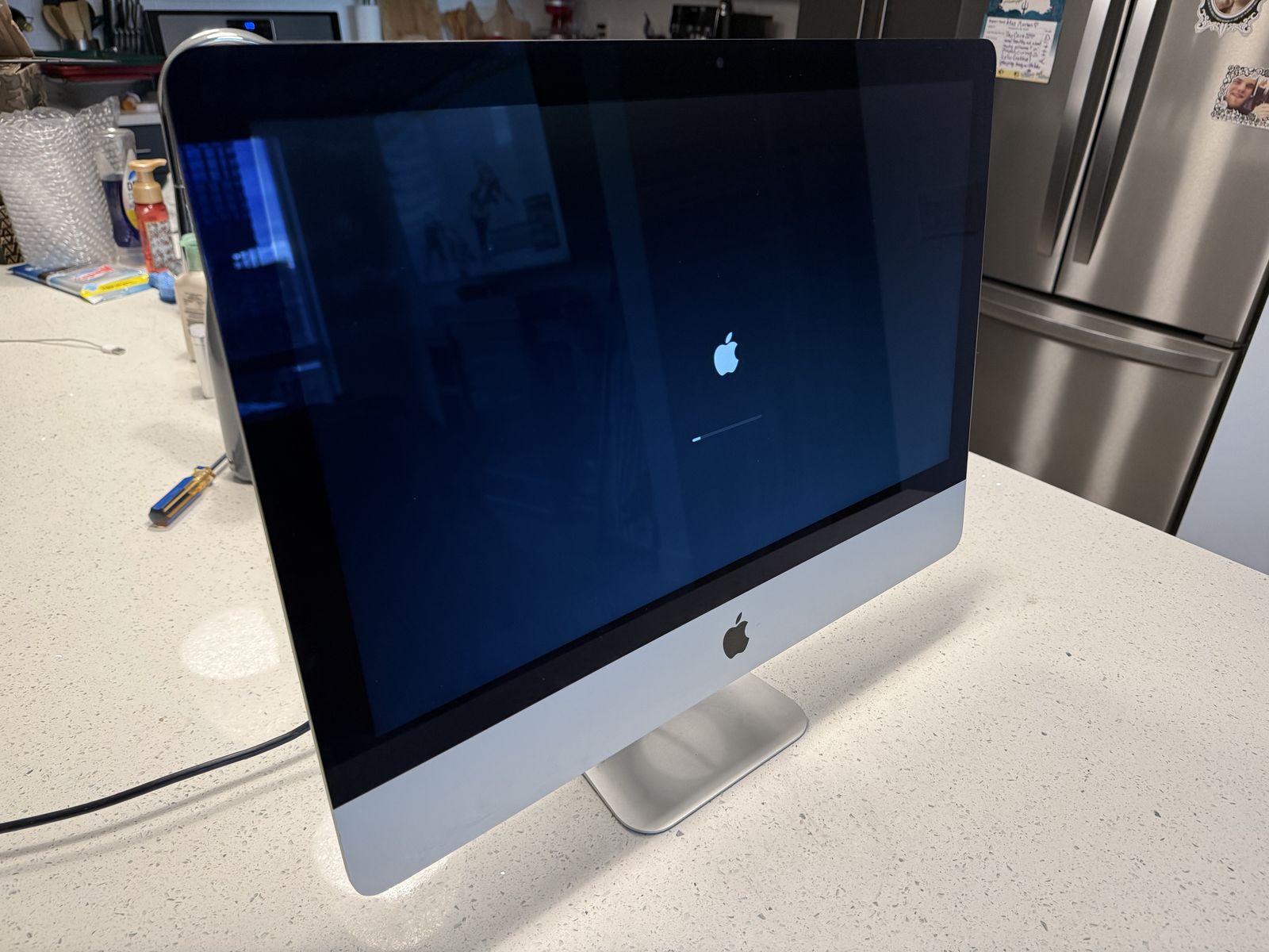 2015 21.5 iMac - Dual Core i5 - 8gb Ram -1tb