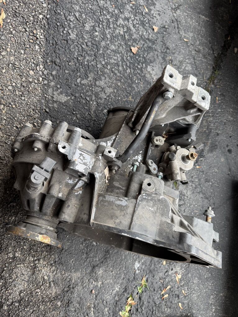 02j, 1.8t Audi Volkswagon Mk4 Transmission.