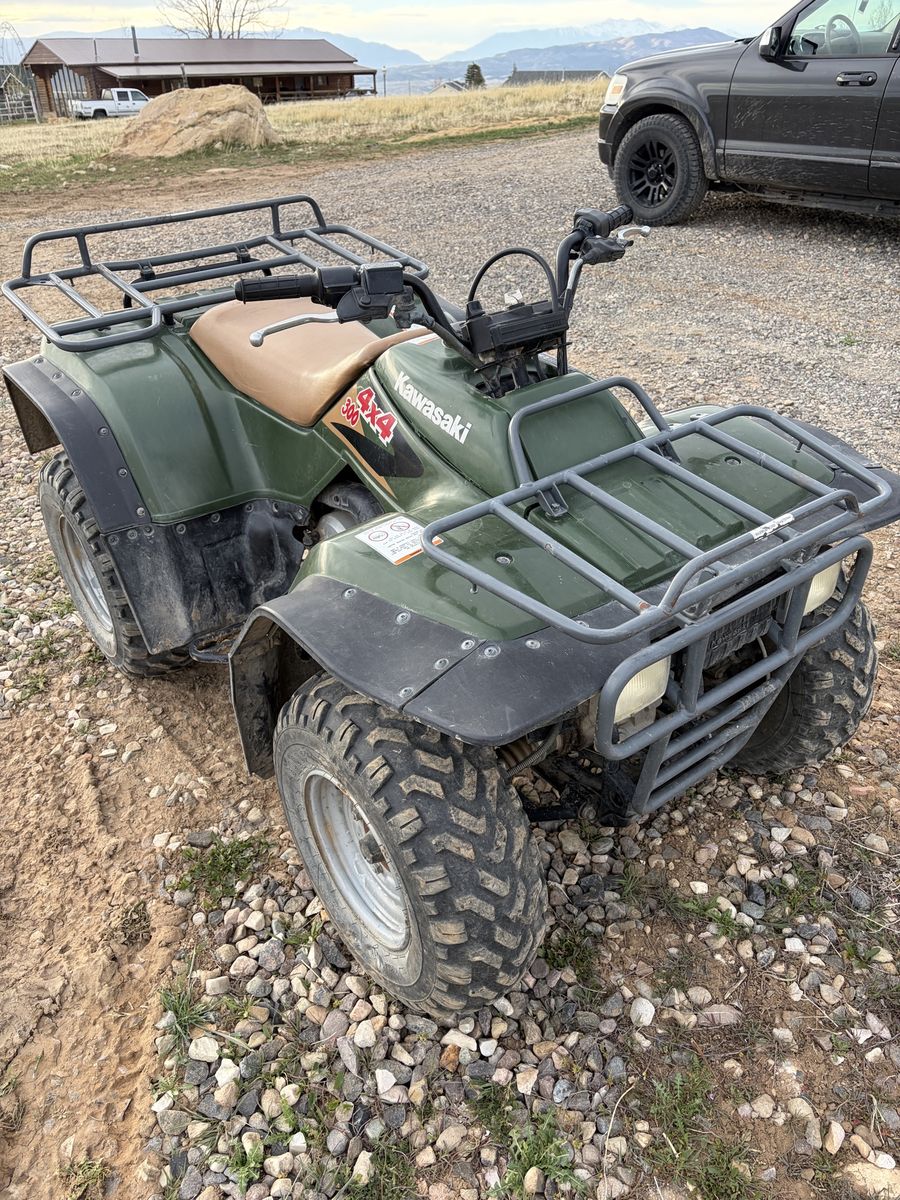 1998 Kawasaki 300 4 Wheeler