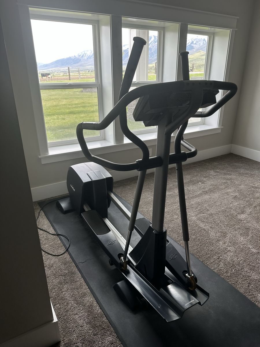 NordicTrack CX150 Eliptical For Sale!!