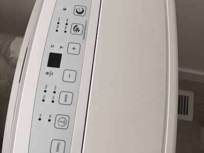Portable AC unit in like new condition (Insignia)