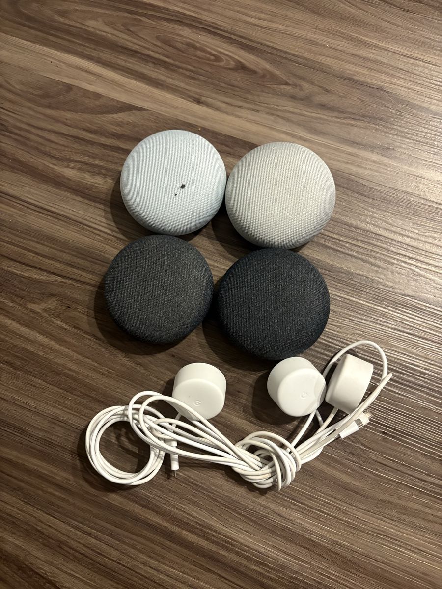 Set of 4 Google home minis