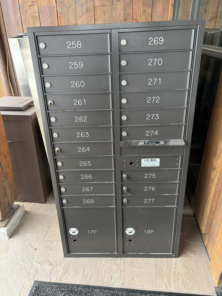400 Unit mailboxes model 3700 std 4c
