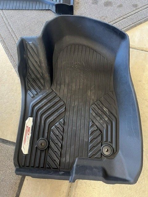 Chevy / GMC Z71 Full-coverage Rubber Floor Mats