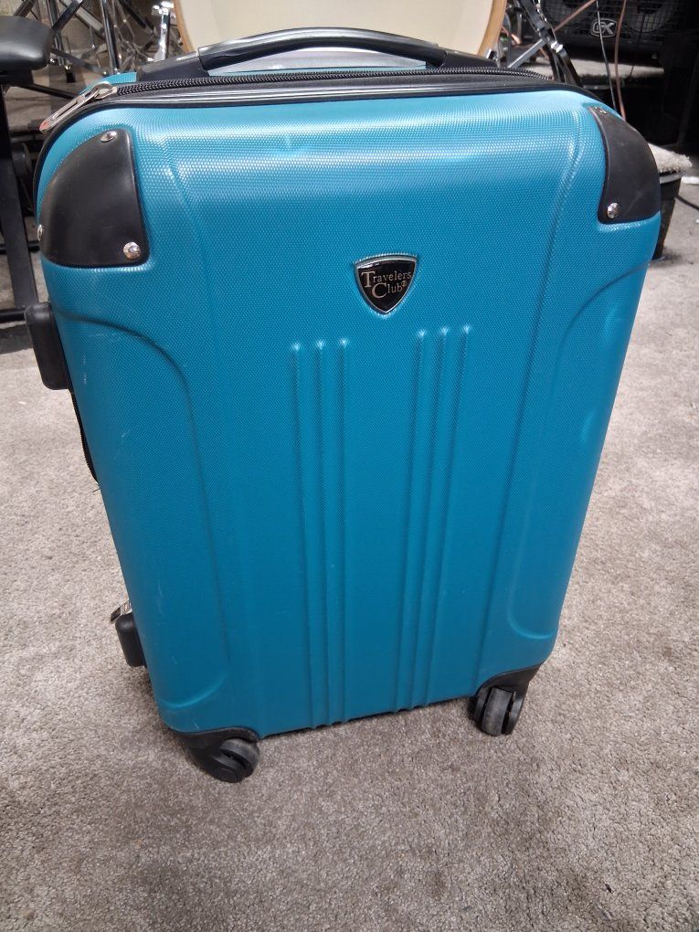 Small Travelers Club Hard Plasic Luggage Carry on Suitcase Nice!