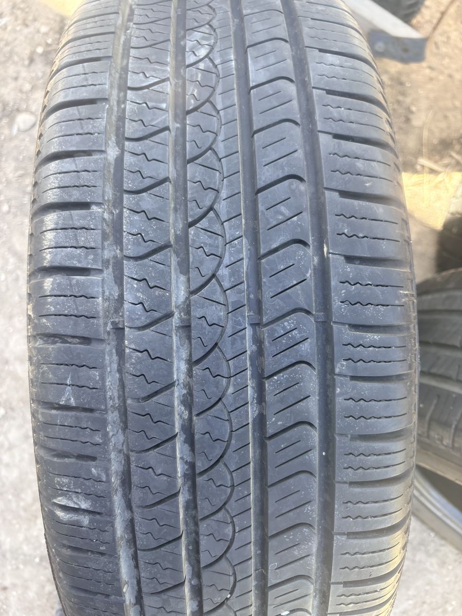 225/65R17 Pirelli scorpion