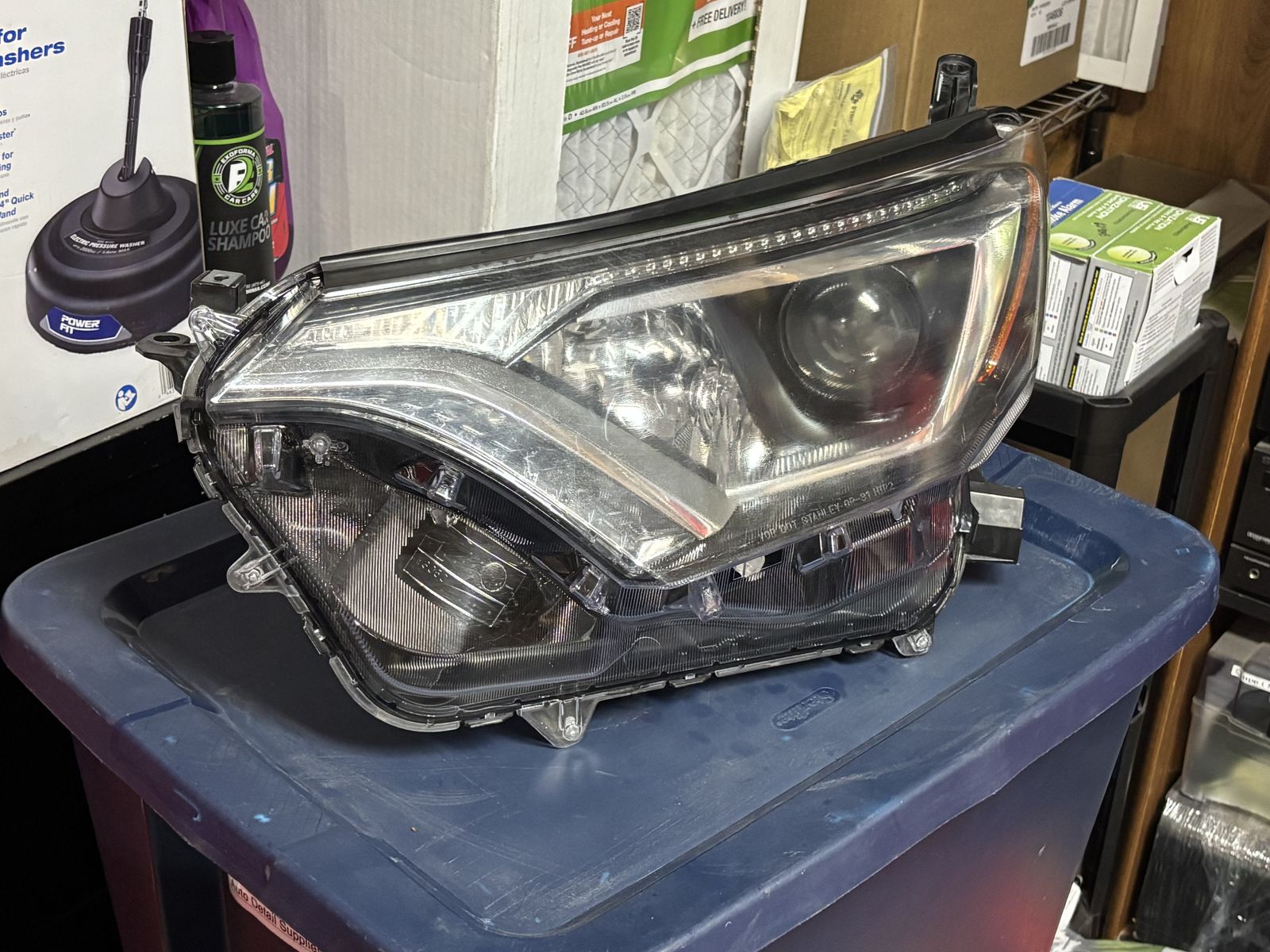 Headlight Assembly (Driver Side) for 2013-2018 Toyota RAV4 LE, Halogen, Item #910