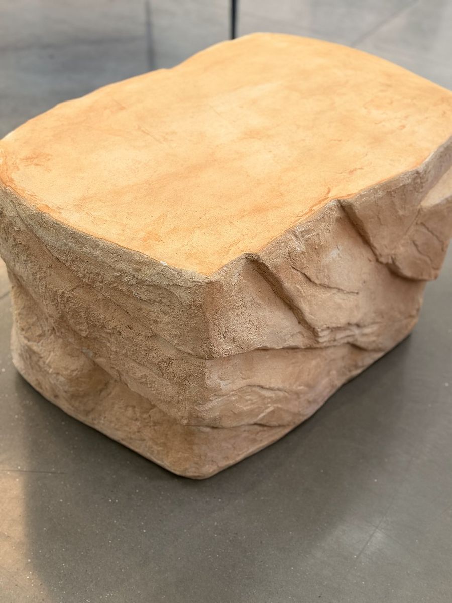 Main image 2