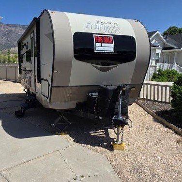 2019 Rockwood Mini-Lite 2509S. sleeps 8, outdoor kitchen, and BBQ