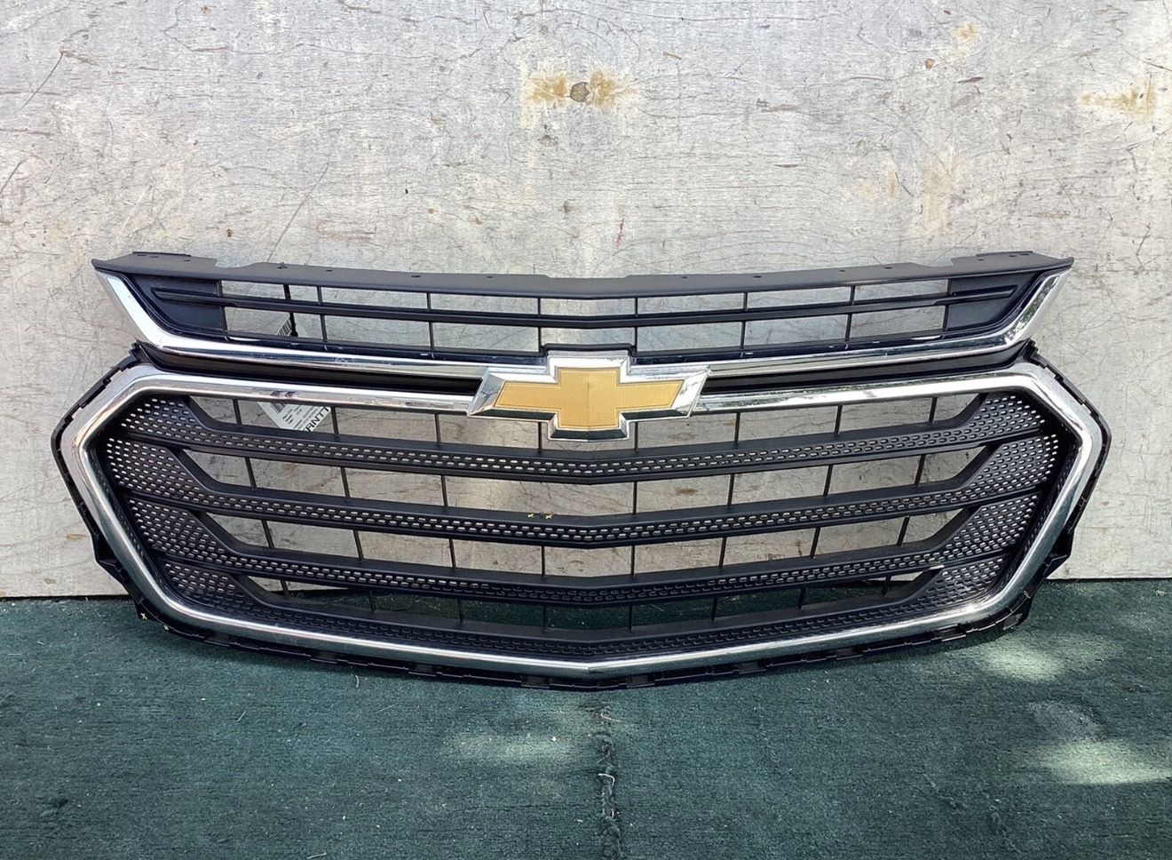 2018-2021 Chevrolet Front Grille with Chrome Trim and Gold Bowtie Emblem