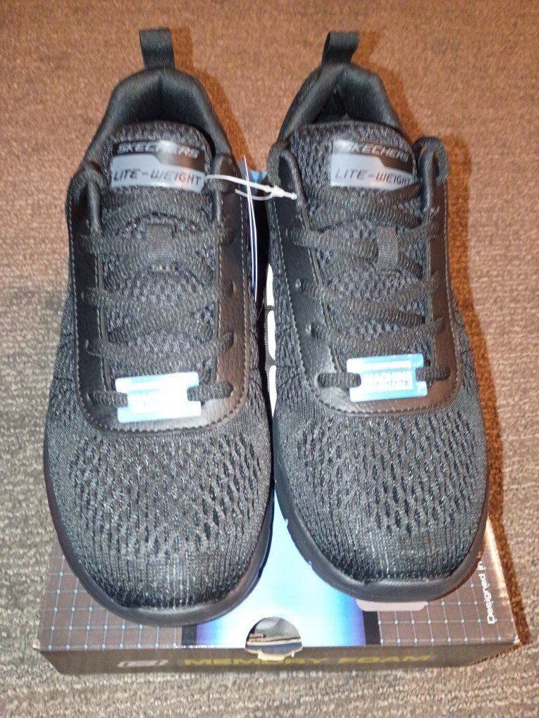 Brand New mens sketcher shoes