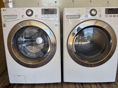 LG Front Load Washer & Electric Dryer Set
