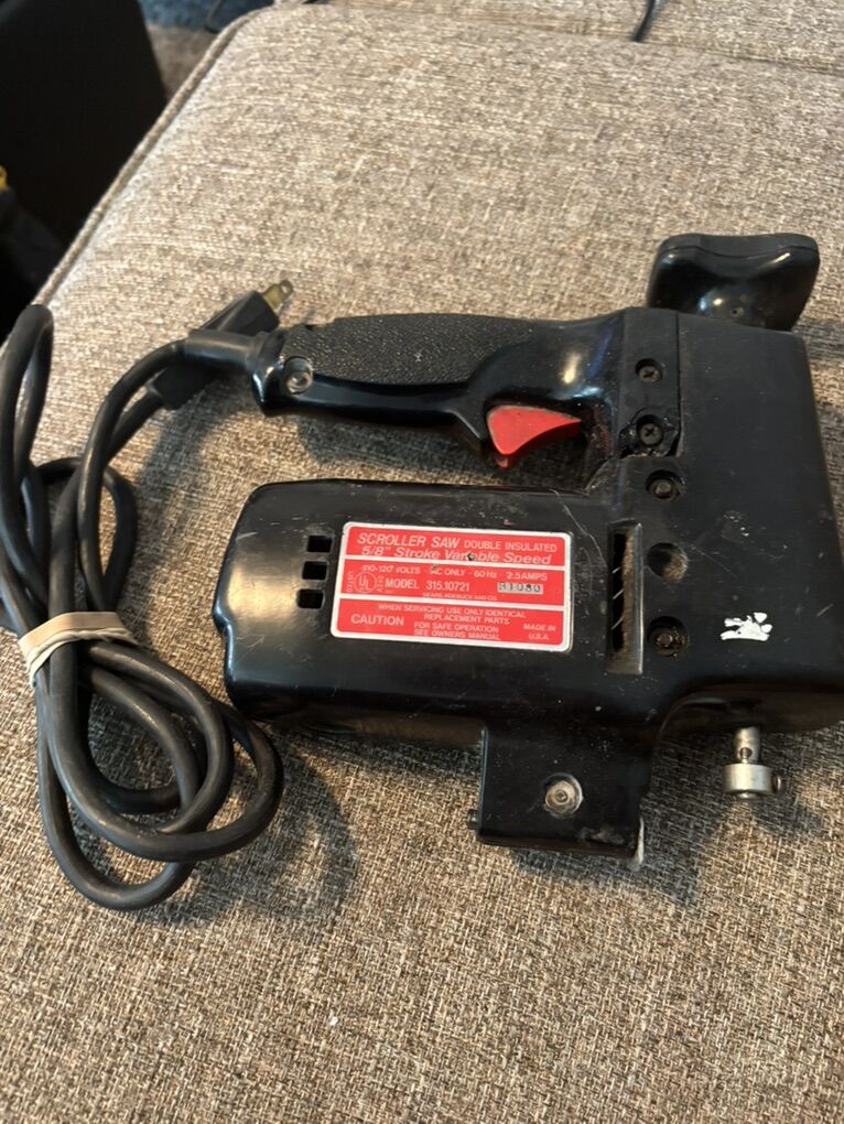 Craftsman  5/8 Variable Speed Scroller Saw