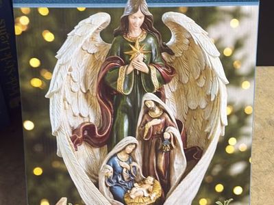 18” Holy Family Nativity
