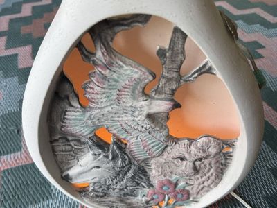 Vintage! Ceramic Wildlife Night Light Lamp with Wolf Eagle and Bear