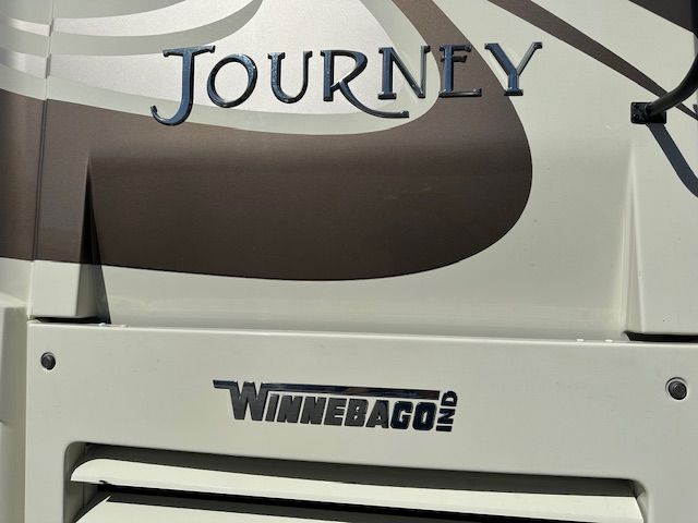 Main image 3