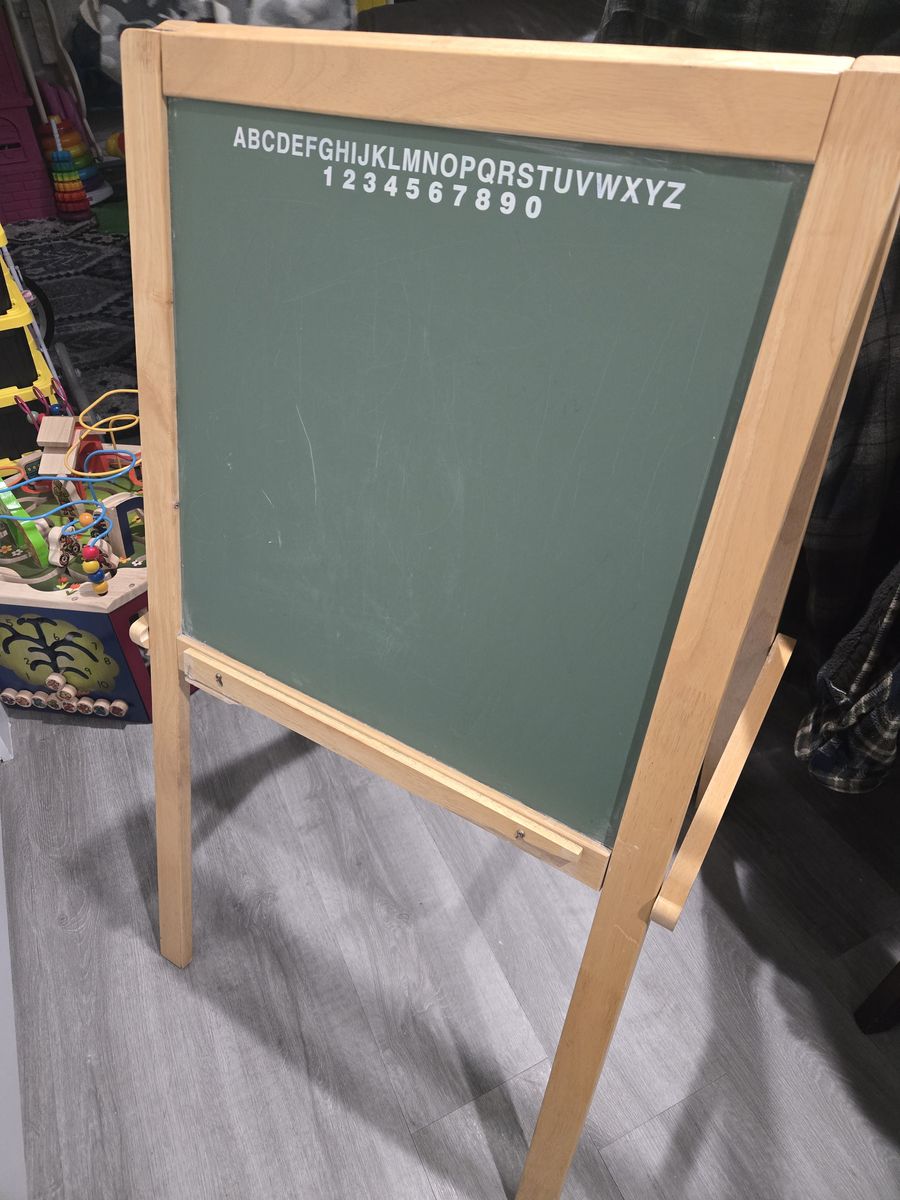 Kids Chalkboard Easel