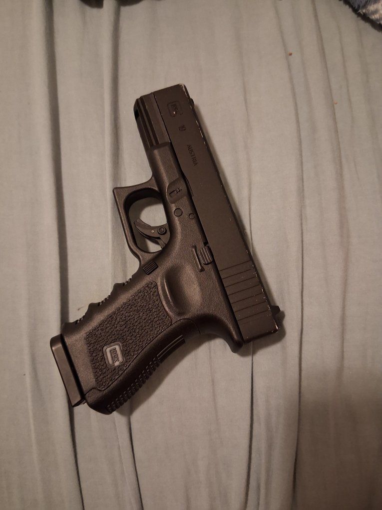 Umarex Glock 19 CO2 BB pistol