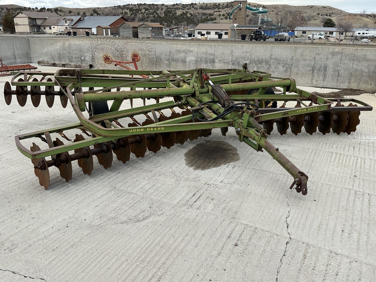 John Deere 15ft. Tandem disc